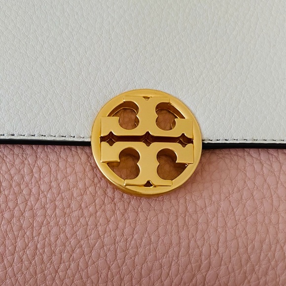 $498 Tory Burch Chelsea Color-block Pebble Leather...